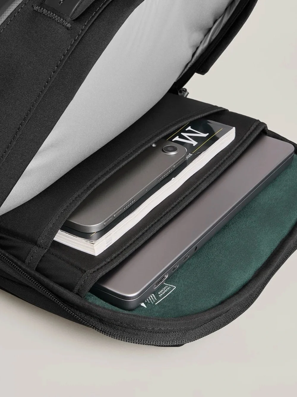 Troubadour Apex Compact Backpack 4.0